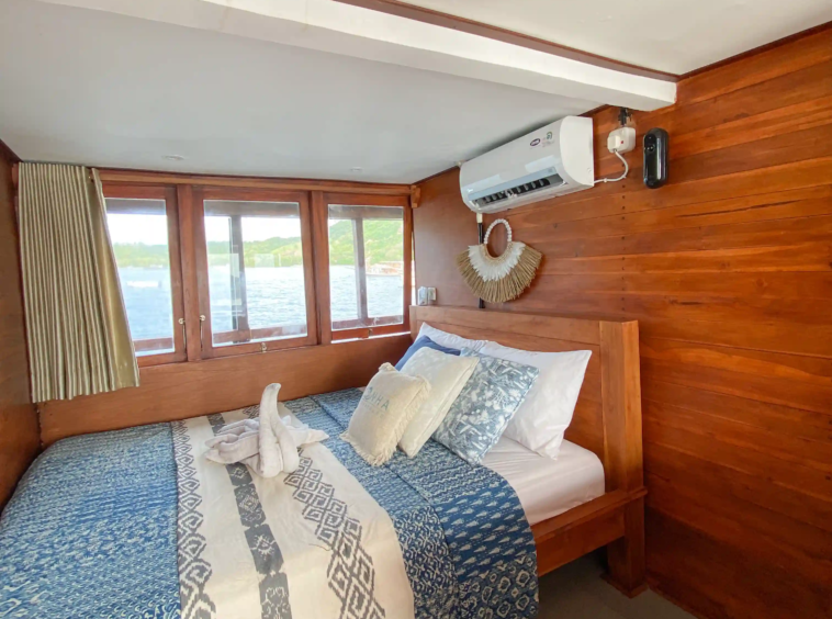 Kanhaloka - Deluxe Ocean Cabin - Open Trip - Labuan Bajo - KiakiaTourId 3