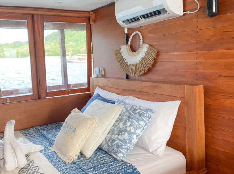 Kanhaloka - Deluxe Ocean Cabin - Open Trip - Labuan Bajo - KiakiaTourId 4