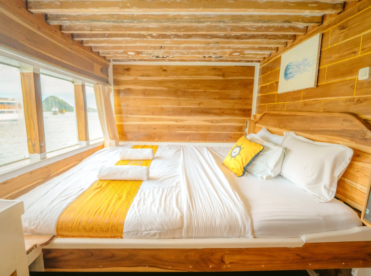 NK Jaya 1 - Full OCean Cabin - Open Trip - Labuan Bajo - KiakiaTourId 5