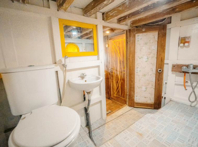 NK Jaya 1 - Superior Cabin - Open Trip - Labuan Bajo - KiakiaTourId 3