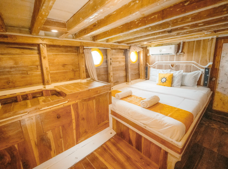 NK Jaya 1 - Superior Cabin - Open Trip - Labuan Bajo - KiakiaTourId 4