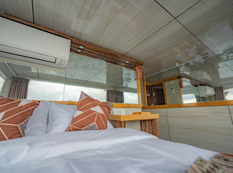 Ocean Angel- VIP Full Ocean Cabin - Open Trip - Labuan Bajo - KiakiaTourId 5