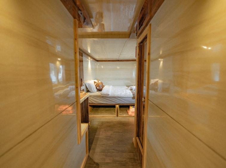 Ocean Angel- VIP Seaview Cabin - Open Trip - Labuan Bajo - KiakiaTourId 1