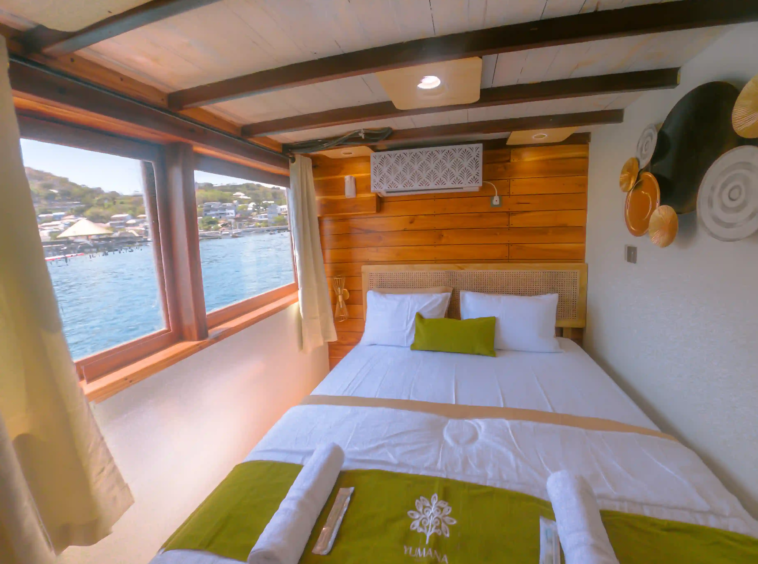 Yumana - Deluxe Cabin - Open Trip - Labuan Bajo - KiakiaTourId 3