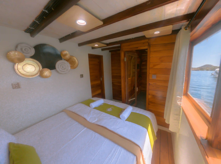 Yumana - Deluxe Cabin - Open Trip - Labuan Bajo - KiakiaTourId 5