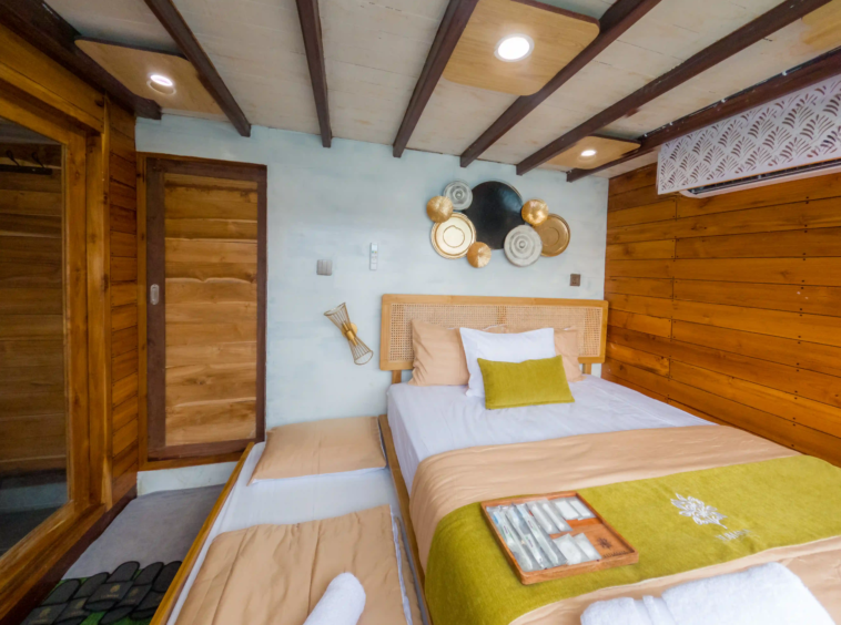 Yumana - Signature Cabin - Open Trip - Labuan Bajo - KiakiaTourId 4