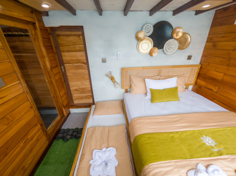 Yumana - Signature Cabin - Open Trip - Labuan Bajo - KiakiaTourId 5