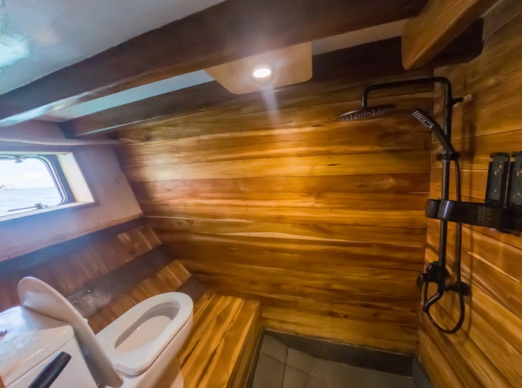 Yumana - Superior Cabin - Open Trip - Labuan Bajo - KiakiaTourId 2