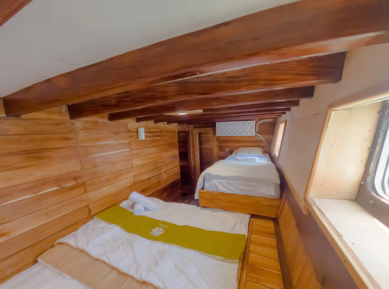 Yumana - Superior Cabin - Open Trip - Labuan Bajo - KiakiaTourId 5